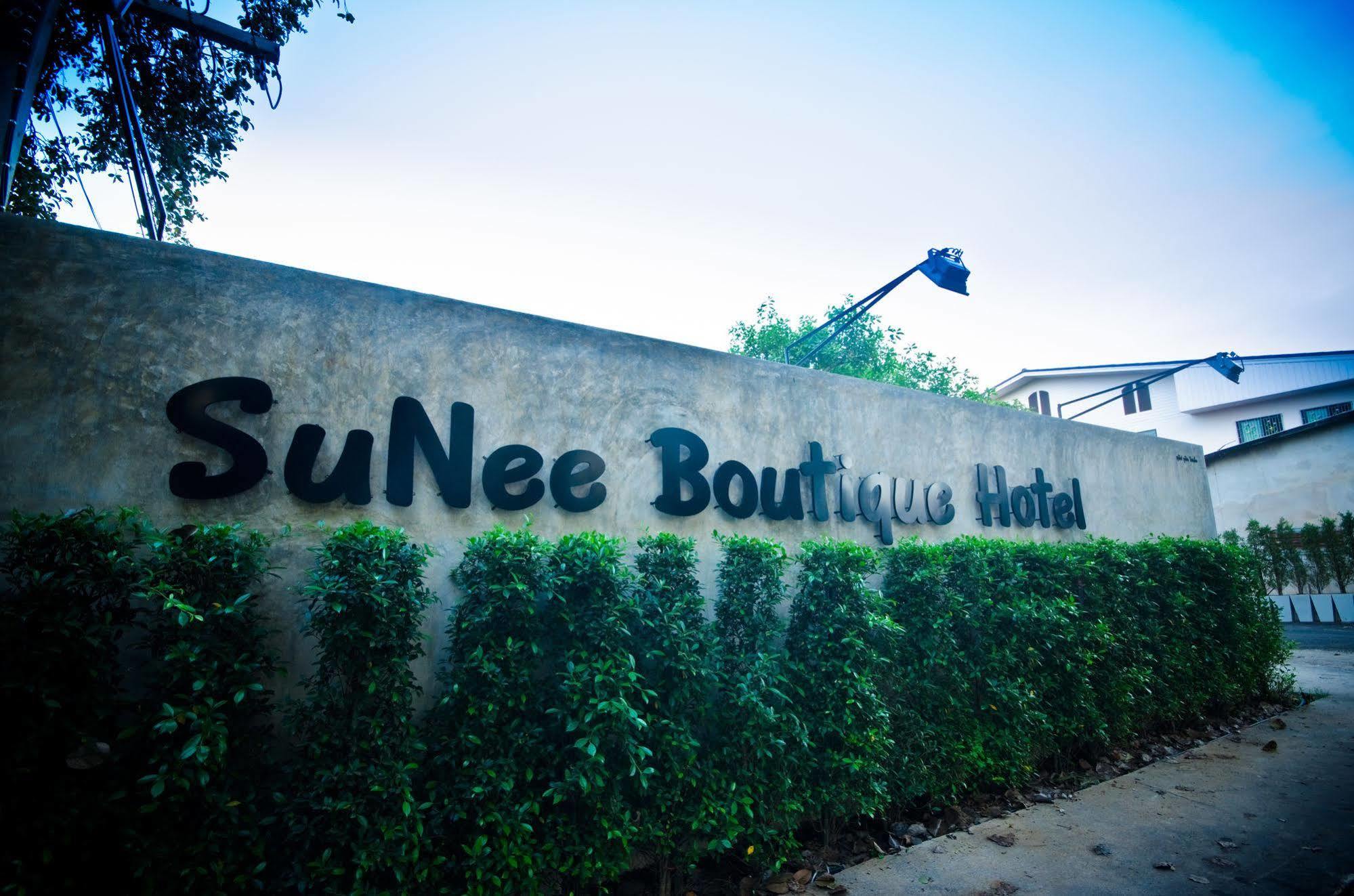 Sunee Boutique Hotel Uttaradit Exterior foto